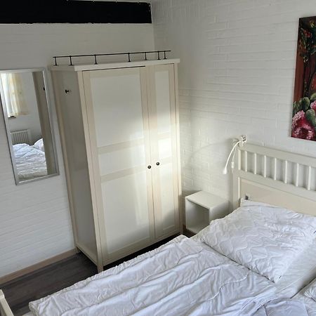 Schoenes Ferienhaus In Tossens Mit Schoenem Garten Butjadingen Exteriör bild